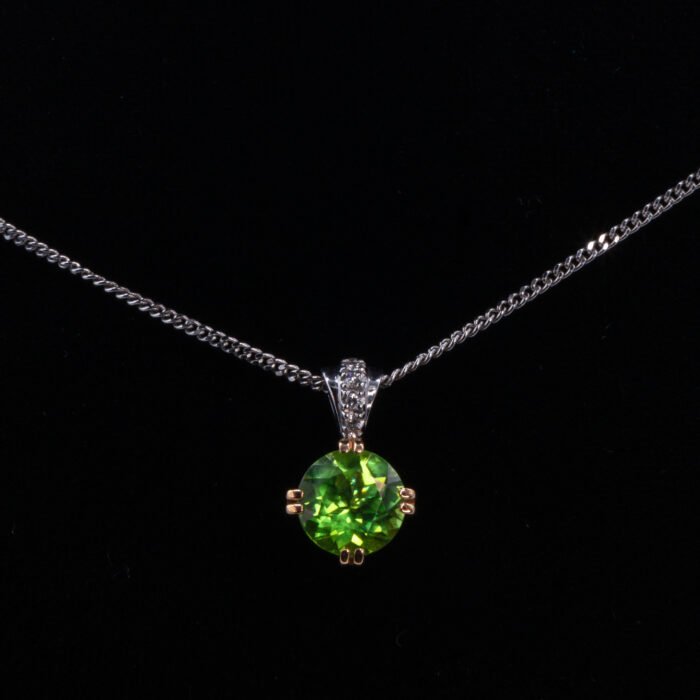 "1902" Collier mit Peridot-Anhänger